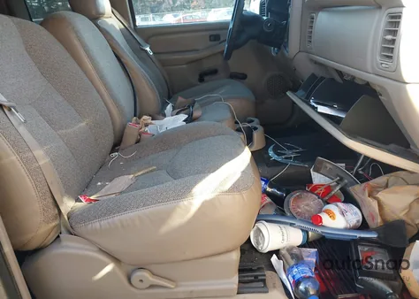 2005 GMC Sierra 1500 Work Truck из США, поврежденный, VIN 2GTEC19T851319965